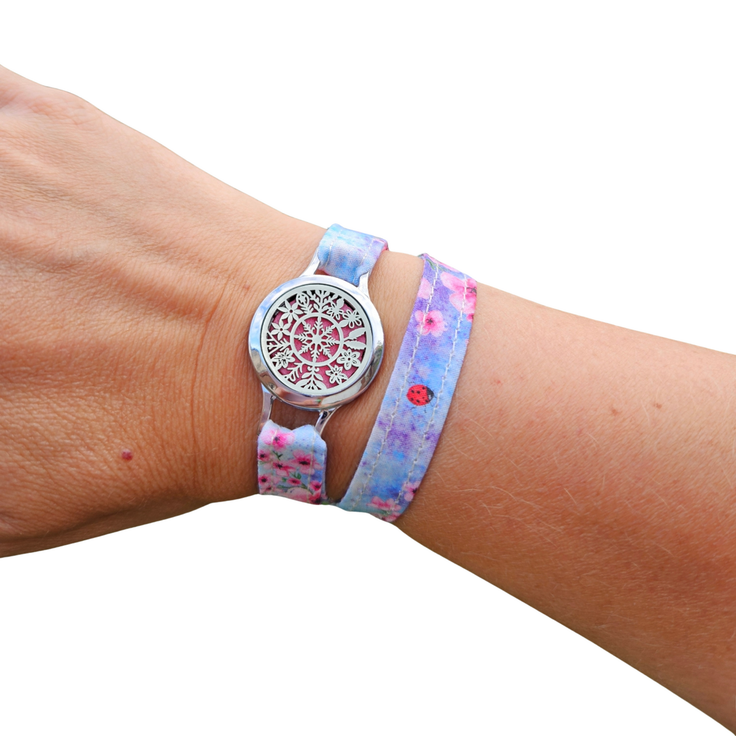 Bracelet FOREVEHER avec tissu Tissu Fleurs & Coccinelles et médaillon Flocon d’Éternité – bijou interchangeable et symbolique