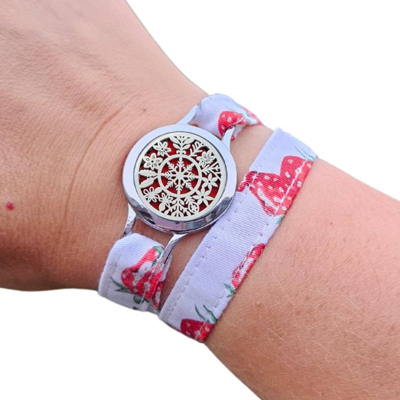 Bracelet FOREVEHER avec tissu Tissu Fraises d’enfance et médaillon Flocon d’Éternité – bijou interchangeable et symbolique