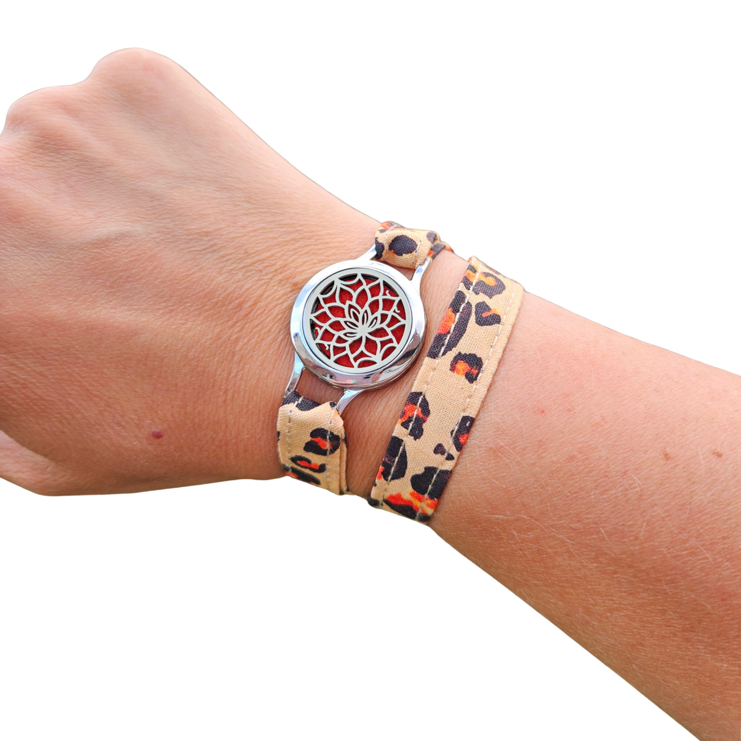 Bracelet FOREVEHER tissu Léopard avec médaillon Lotus Intérieur – bijou parfumable et symbolique