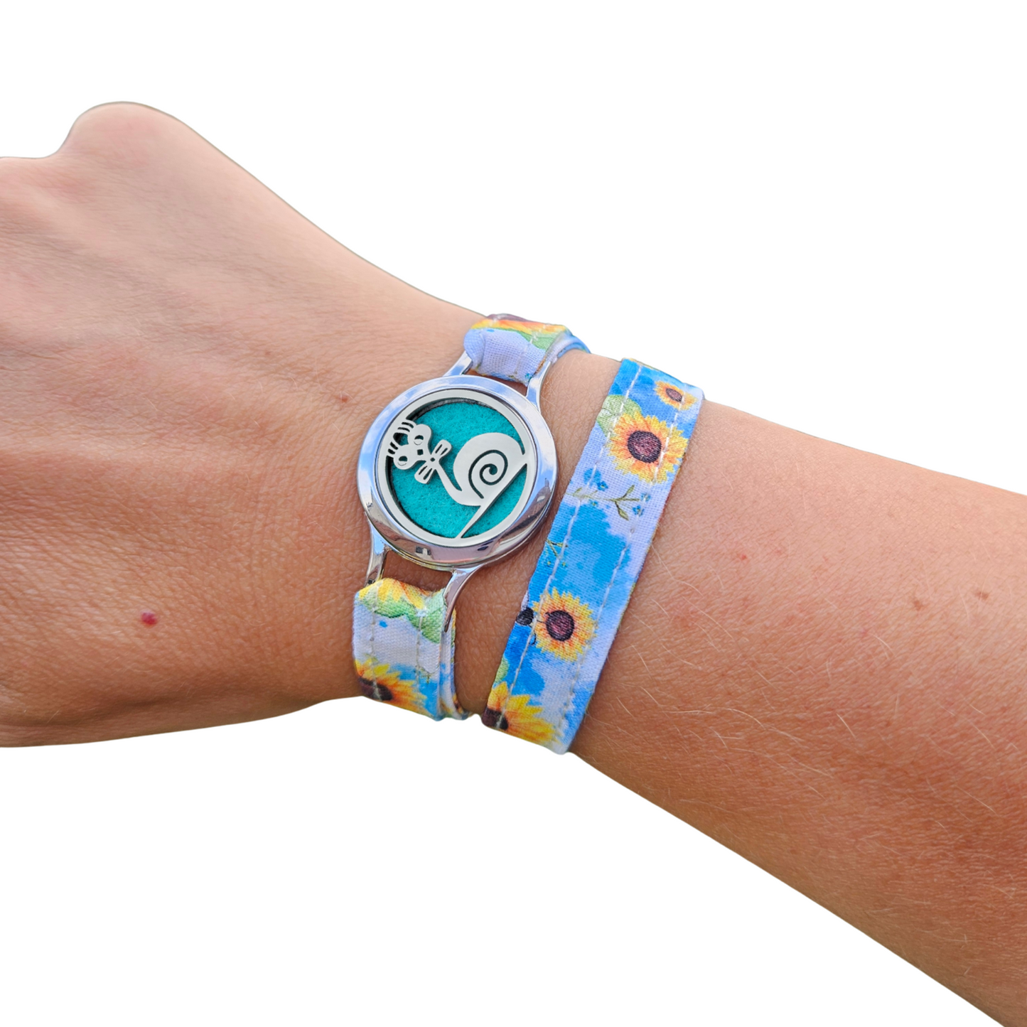 Bracelet FOREVEHER tissu Tournesol avec médaillon Escargot Rêveur – bijou poétique et unique