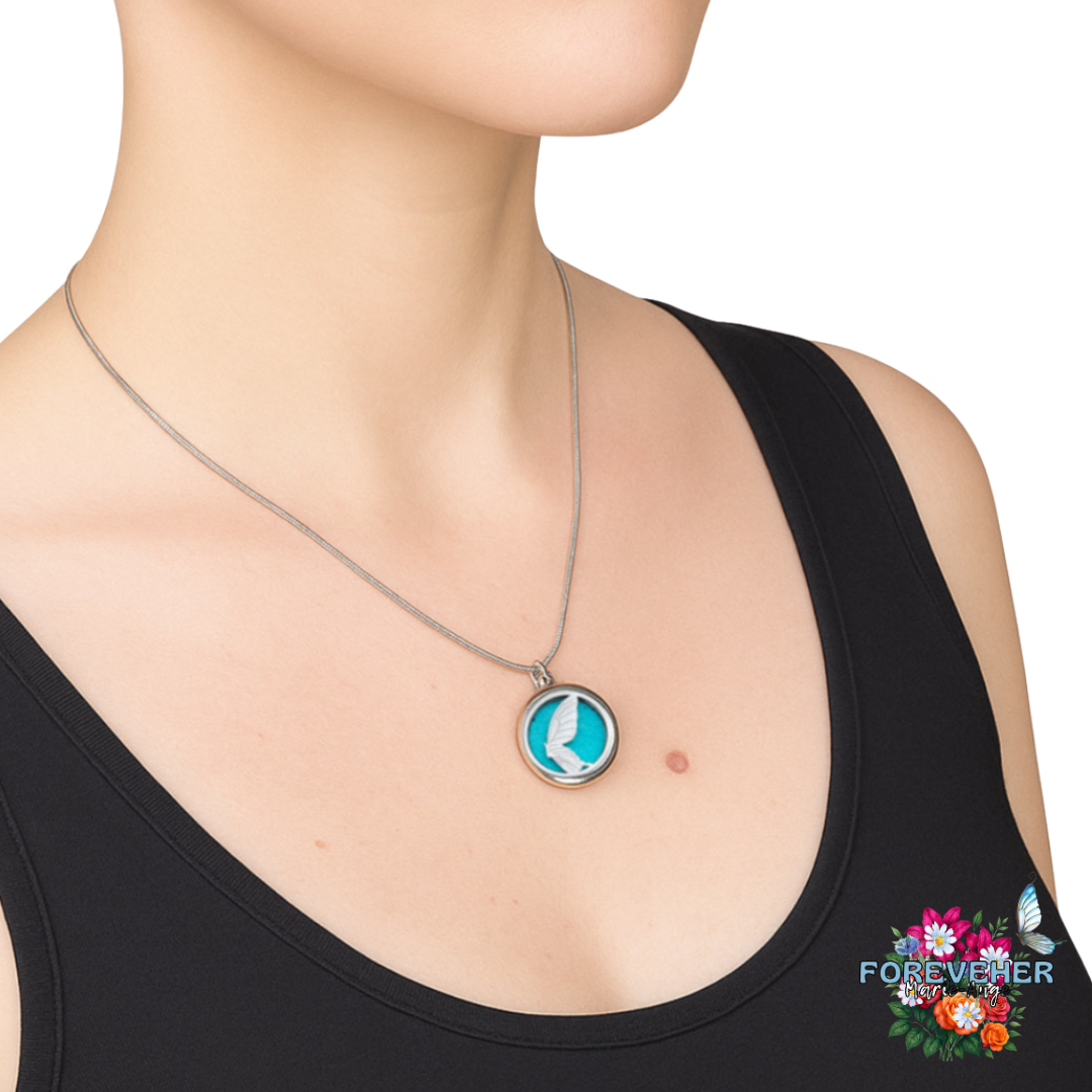collier diffuseur de parfum motif papillon en hommage à mama foreveher