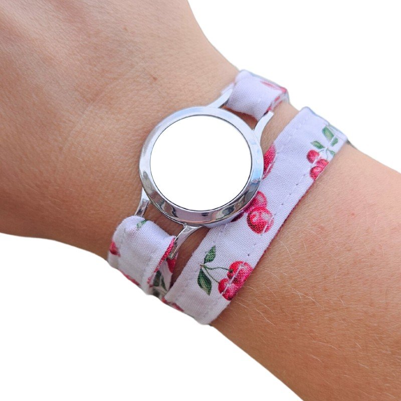 Bracelet cerises style rétro – tissu interchangeable Foreveher avec médaillon vide